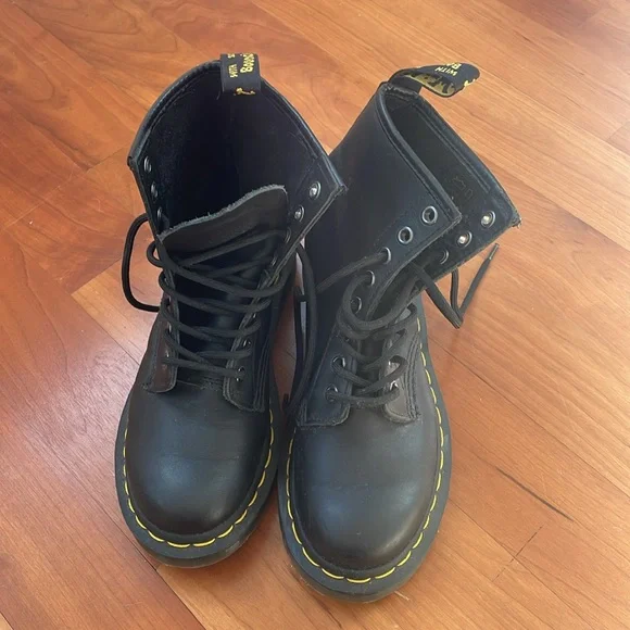 Dr. Martens 1460 Air Wair - Picture 2 of 5